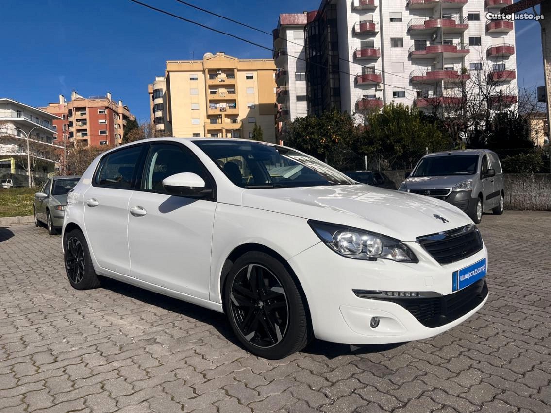 Peugeot 308 BlueHDI Active J17 - 15 — photo 2
