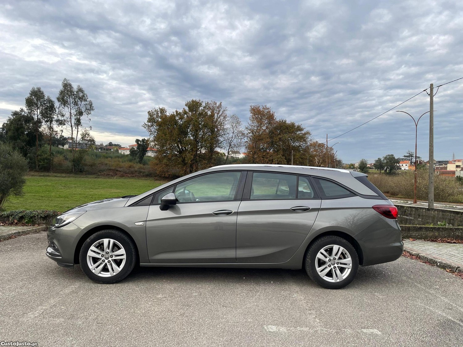 Opel Astra 1.0 Gasolina 105cv — fotografia 9