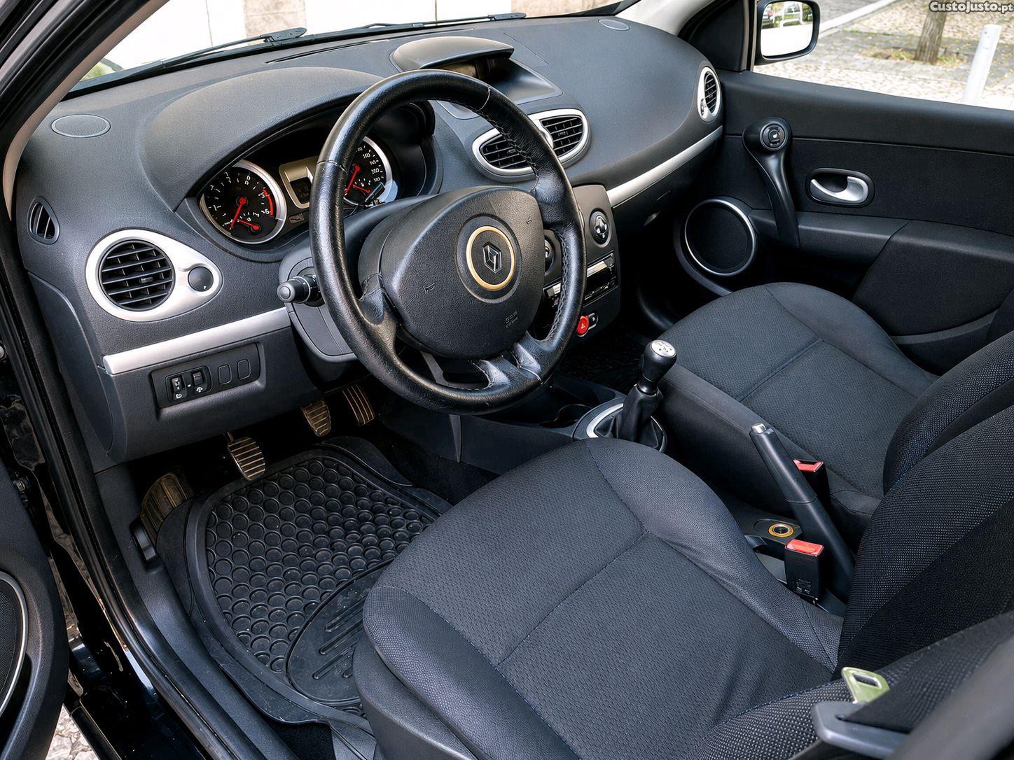 Renault Clio 1.5dci — fotografia 3