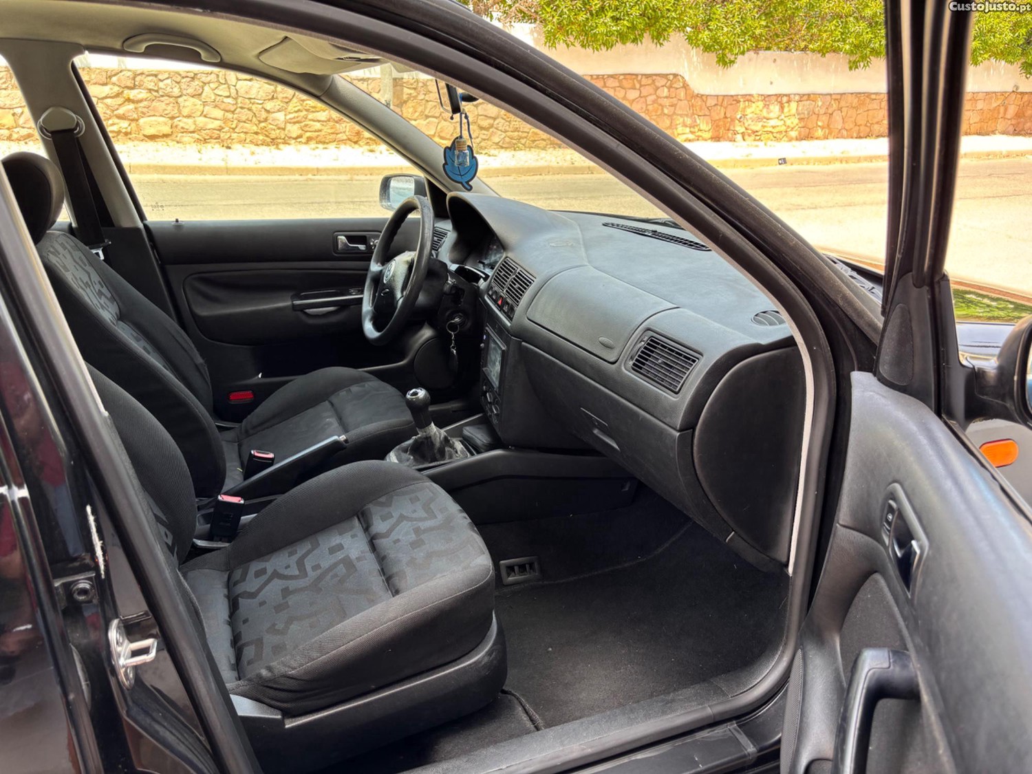Volkswagen Golf 1.4 Highline — fotografia 4