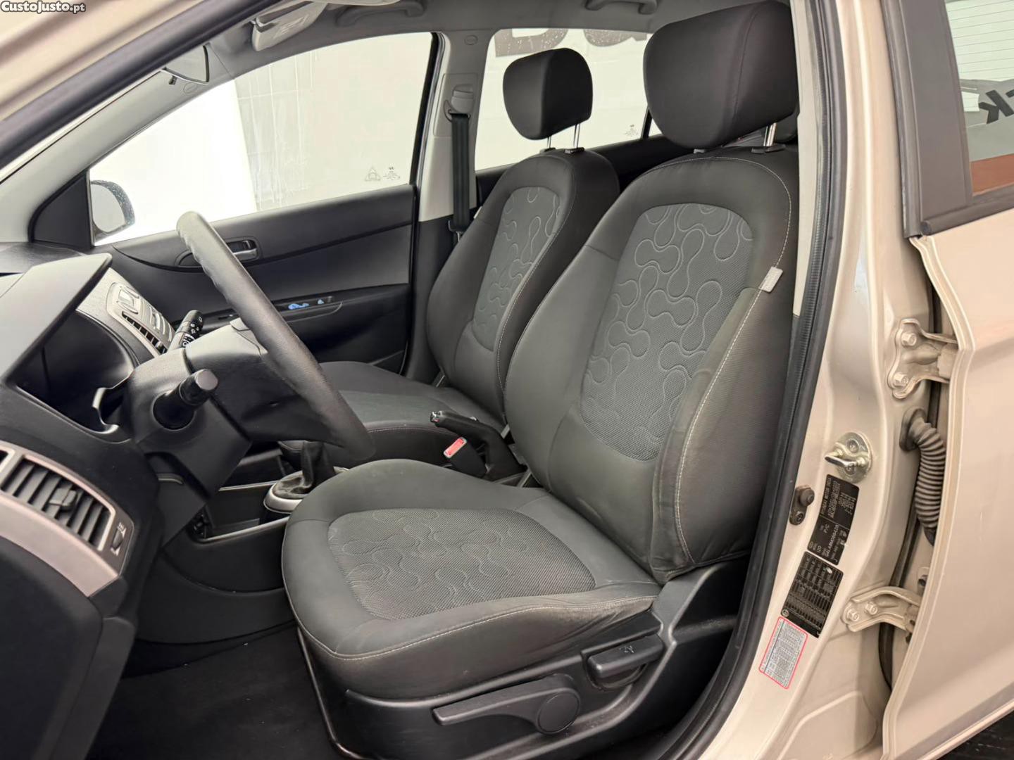 Hyundai i20 1.2i — fotografia 9