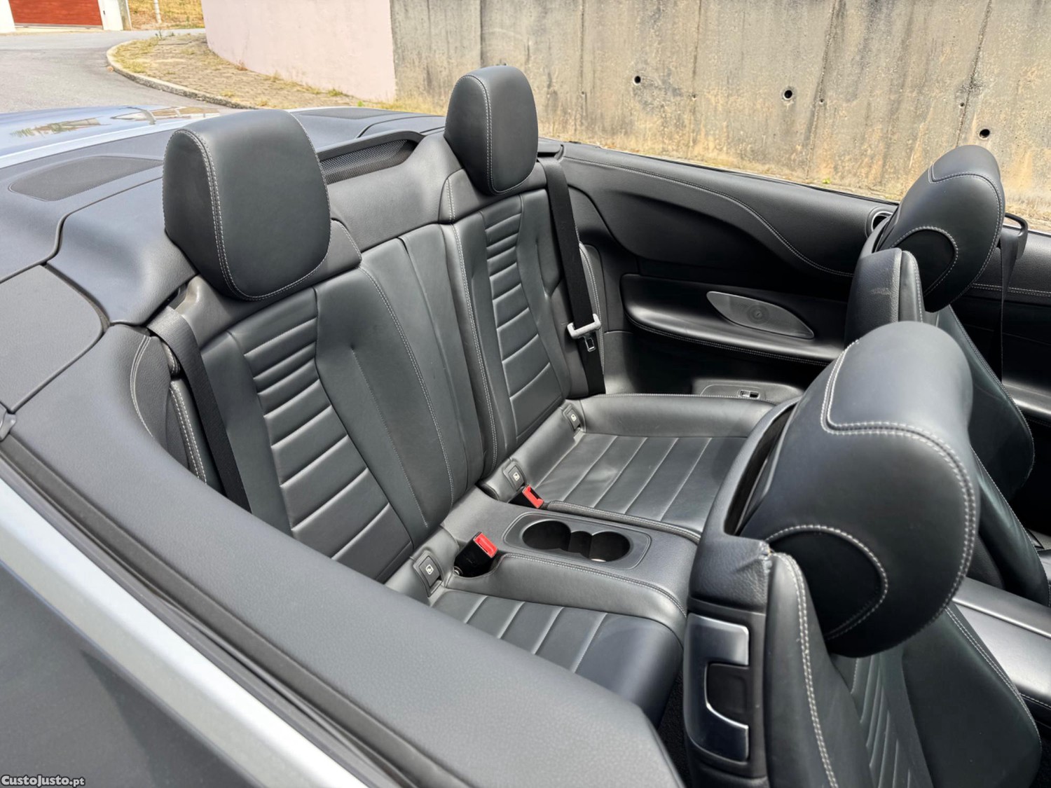 Mercedes-Benz E 220 D — fotografia 4