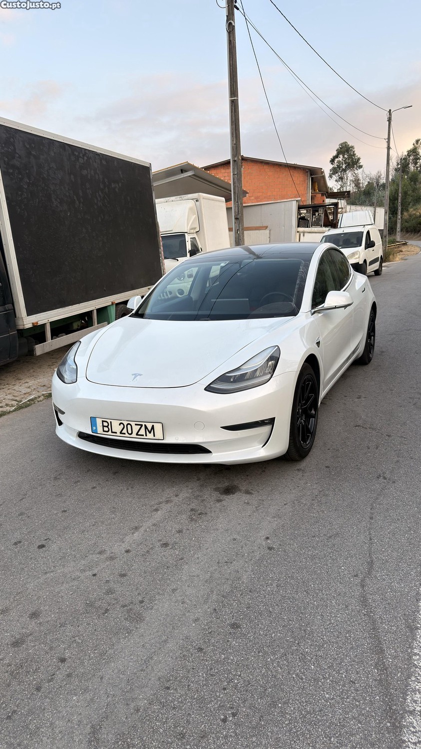 Tesla Model 3 Dual Motor Long Range — fotografia 7