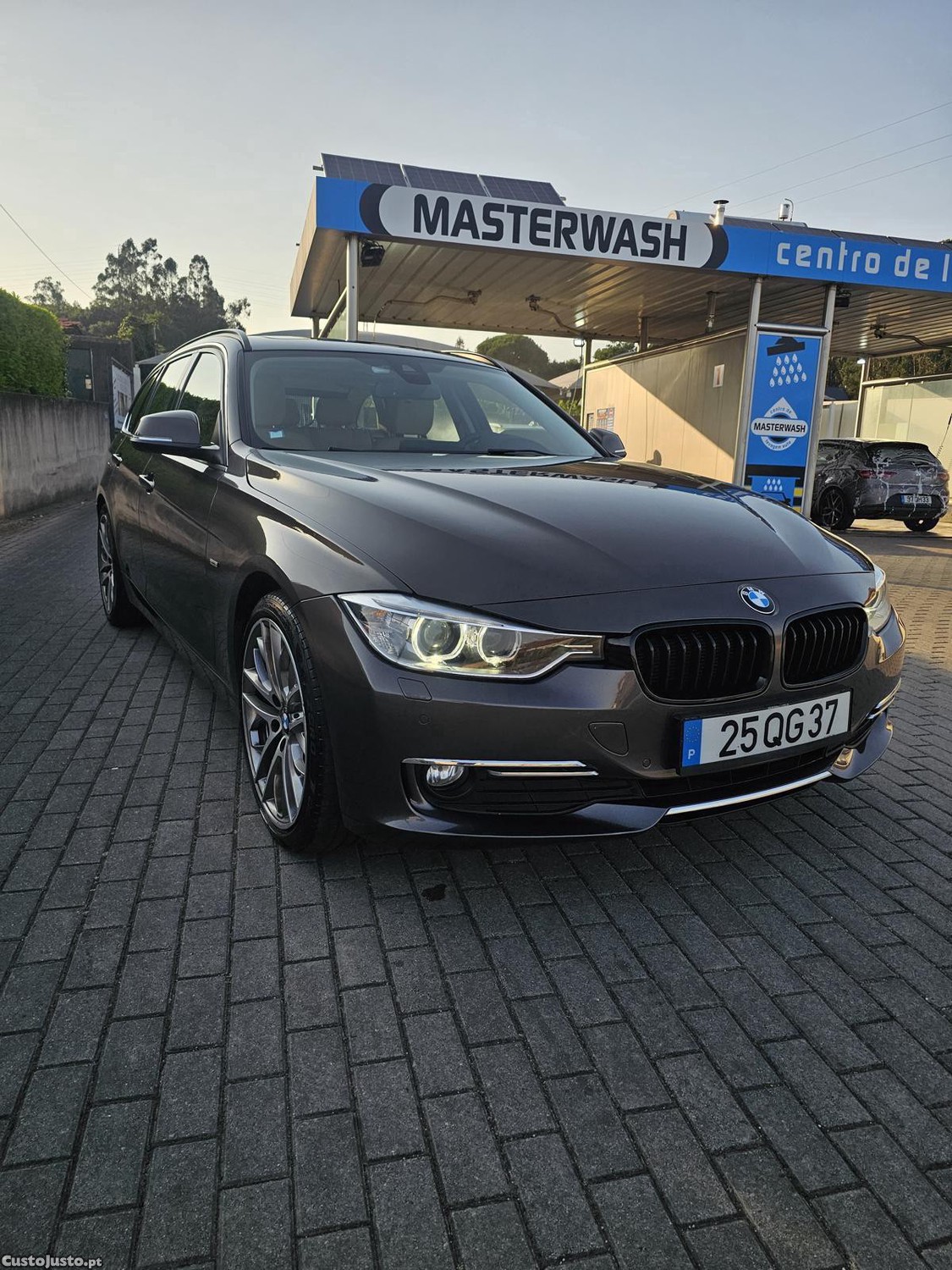 BMW 320 d Auto Line Luxury — fotografia 10