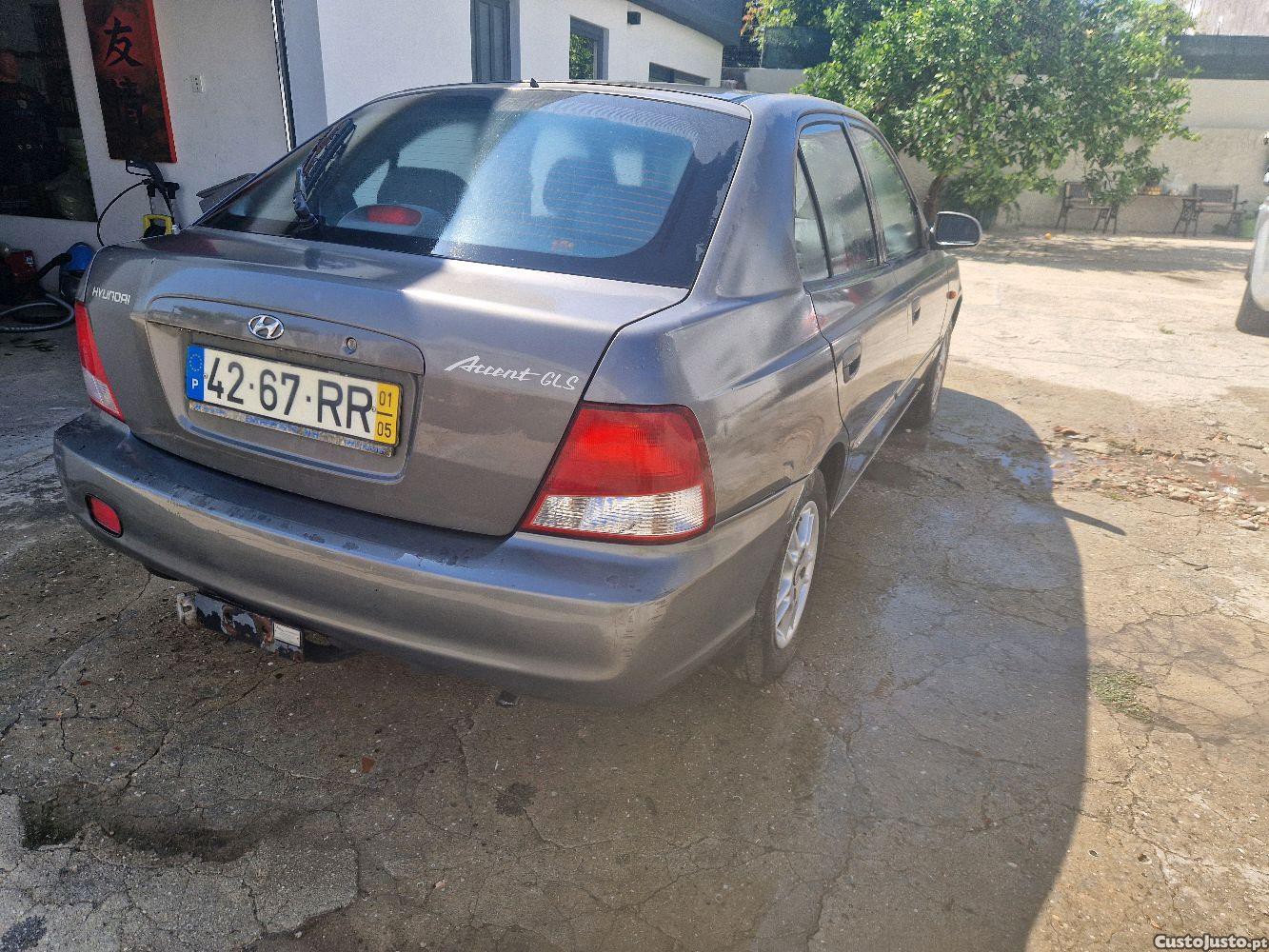 Hyundai Accent acc — fotografia 11