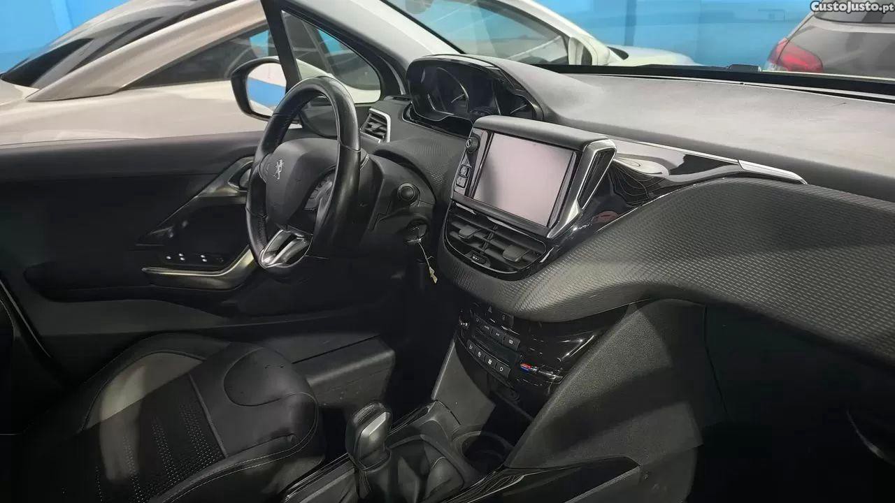 Peugeot 2008 1.2 puretech allure — fotografia 11