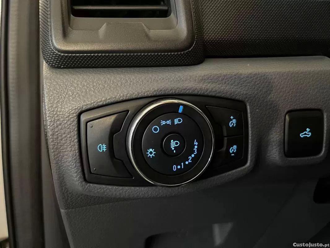 Ford Ranger 2.2 tdci cd limited 4wd — fotografia 3