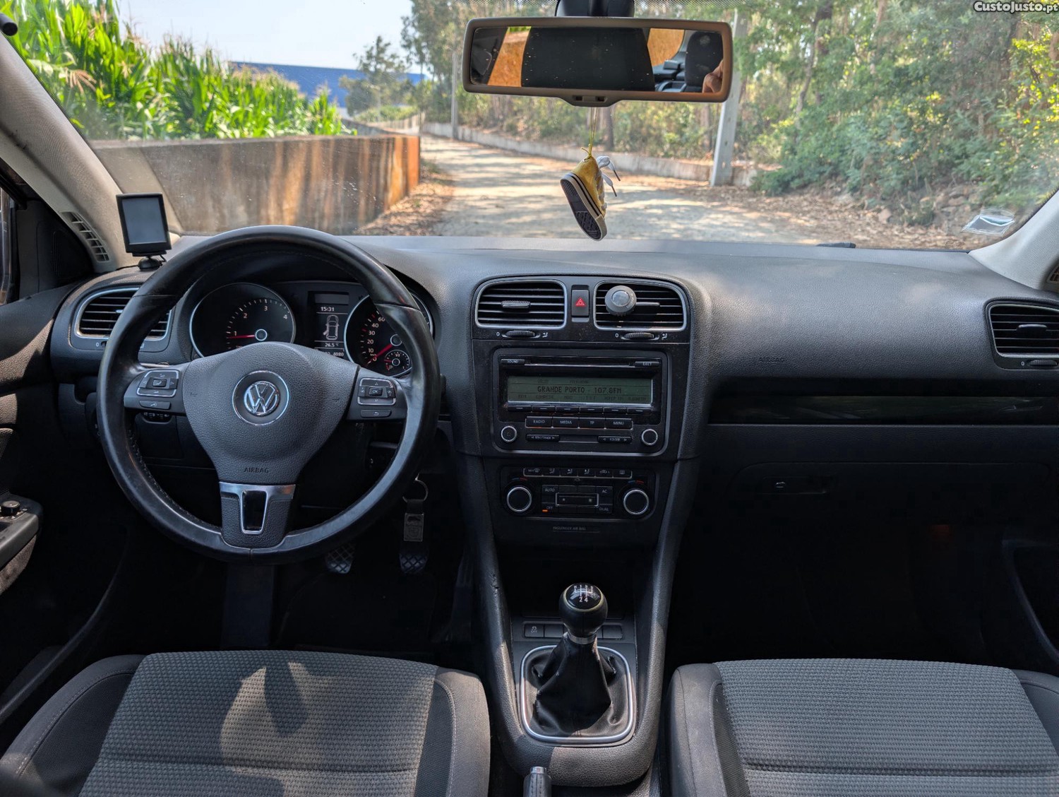 Volkswagen Golf Variant 1.6 Tdi 105 cv — fotografia 5