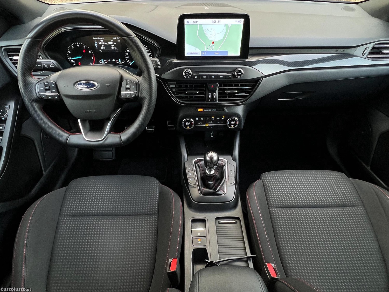 Ford Focus SW 1.0 EcoBoost MHEV ST-Line — fotografia 3