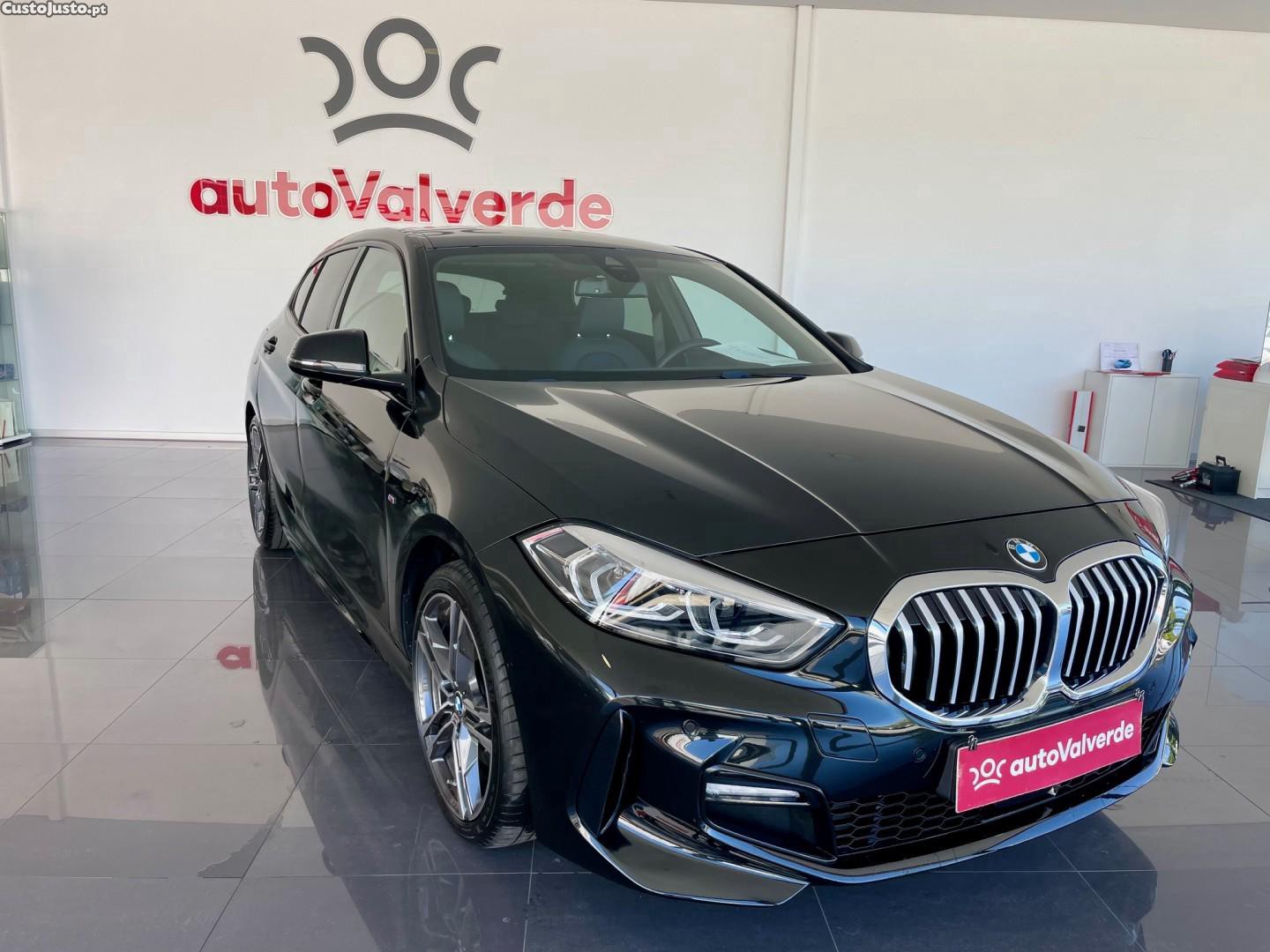 BMW 116 d Pack Desportivo M Auto - 21 — photo 4