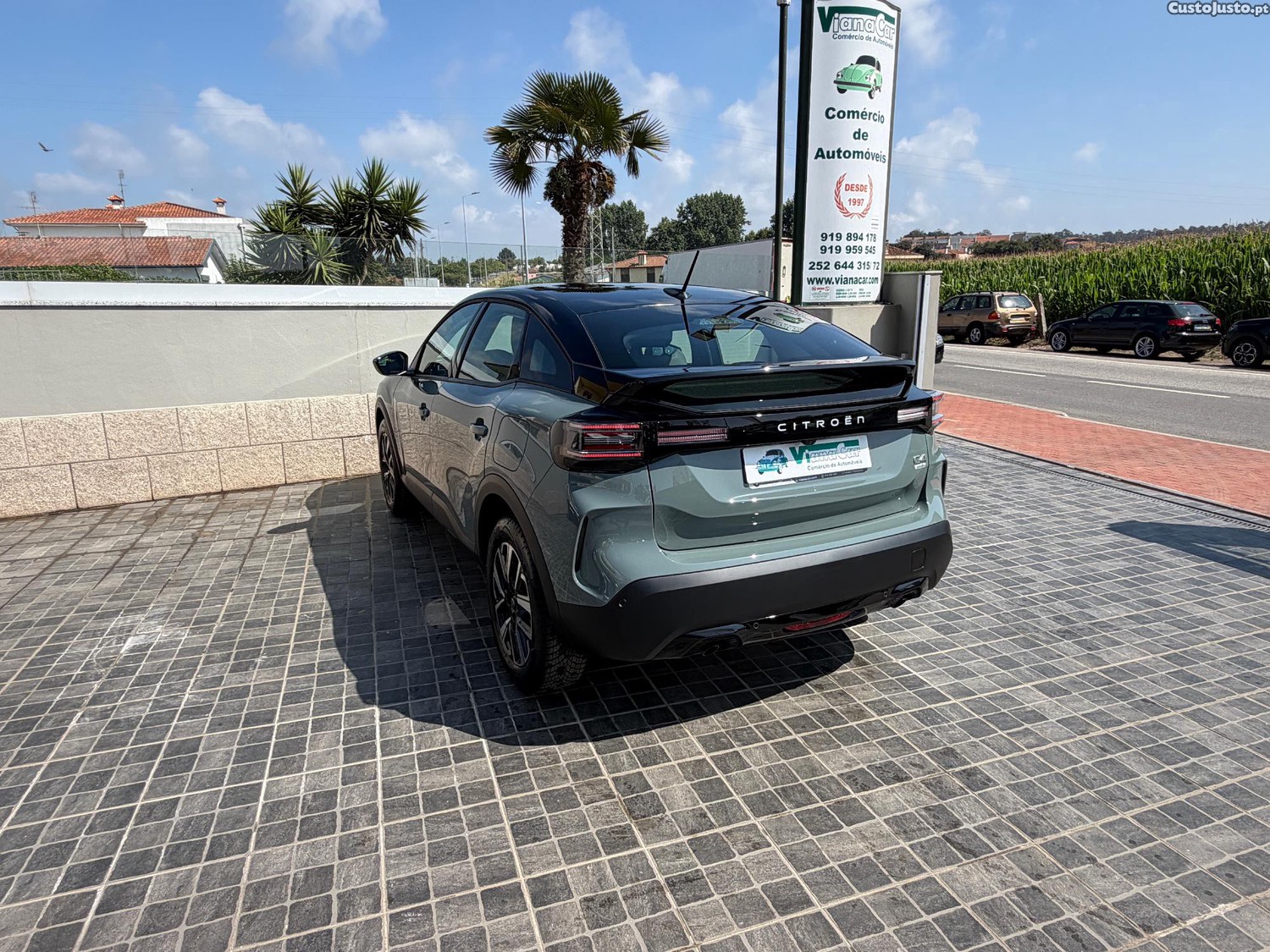 Citroën C4 1.2 Puretech 145cv hybrid Plus — fotografia 6