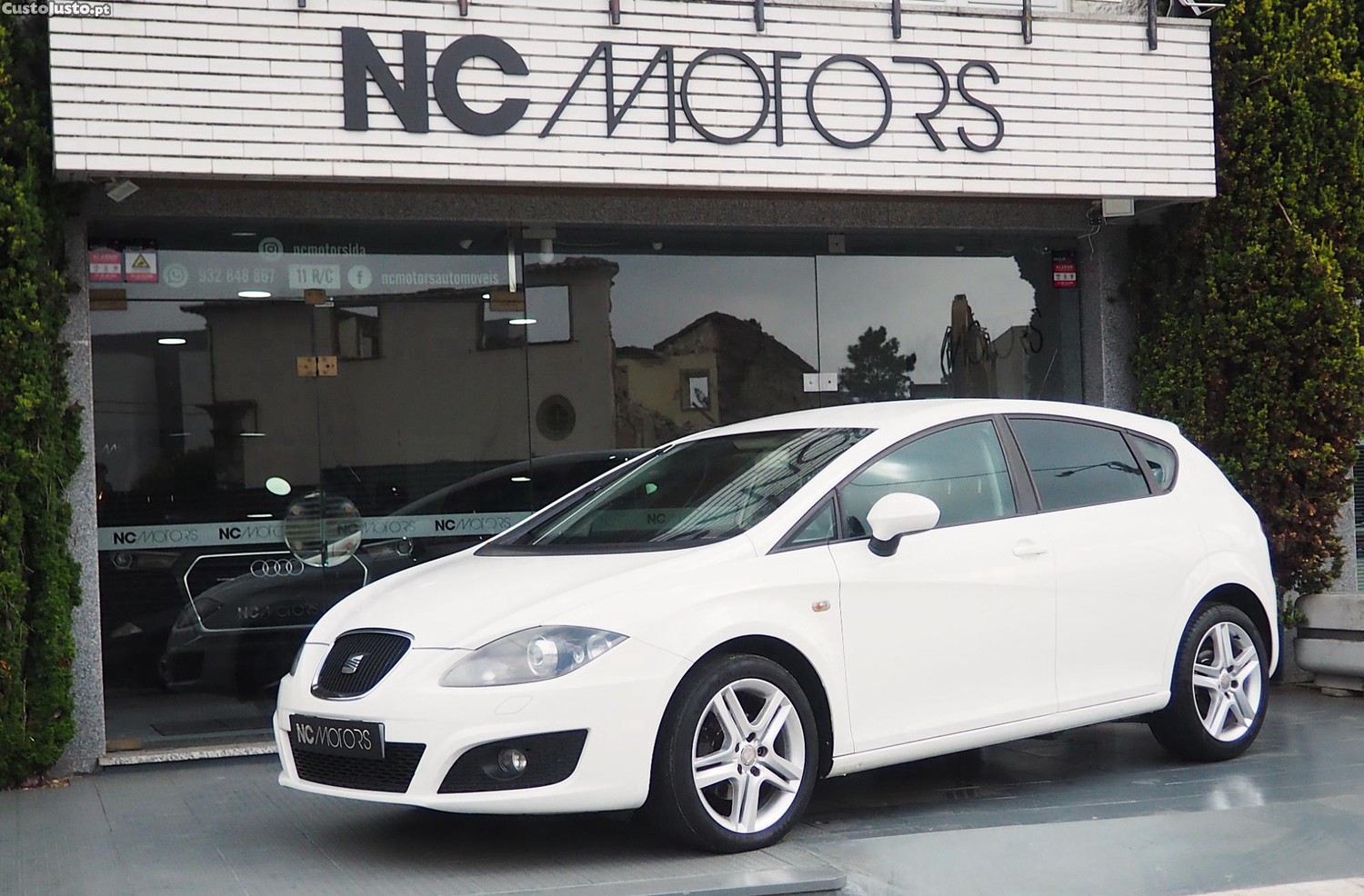 SEAT Leon 1.6 TDI Sport — fotografia 11