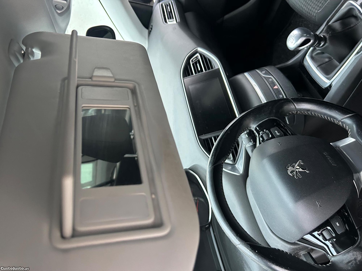 Peugeot 308 BlueHDi Style — fotografia 2