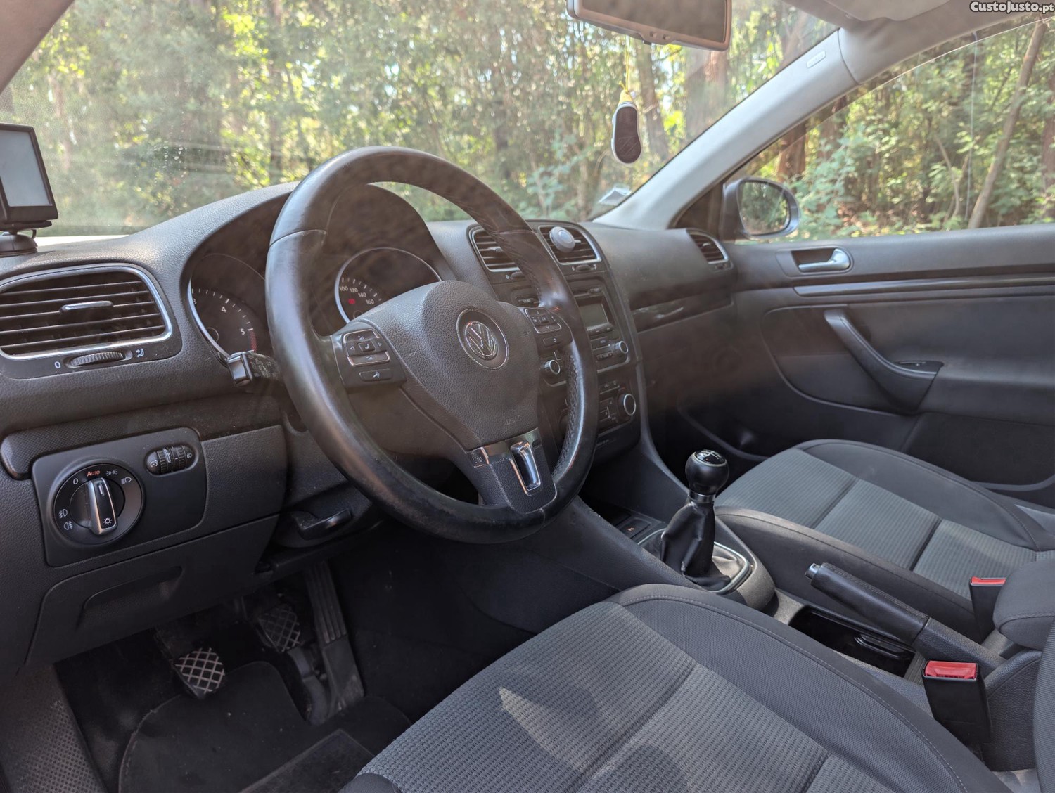 Volkswagen Golf Variant 1.6 Tdi 105 cv — fotografia 6