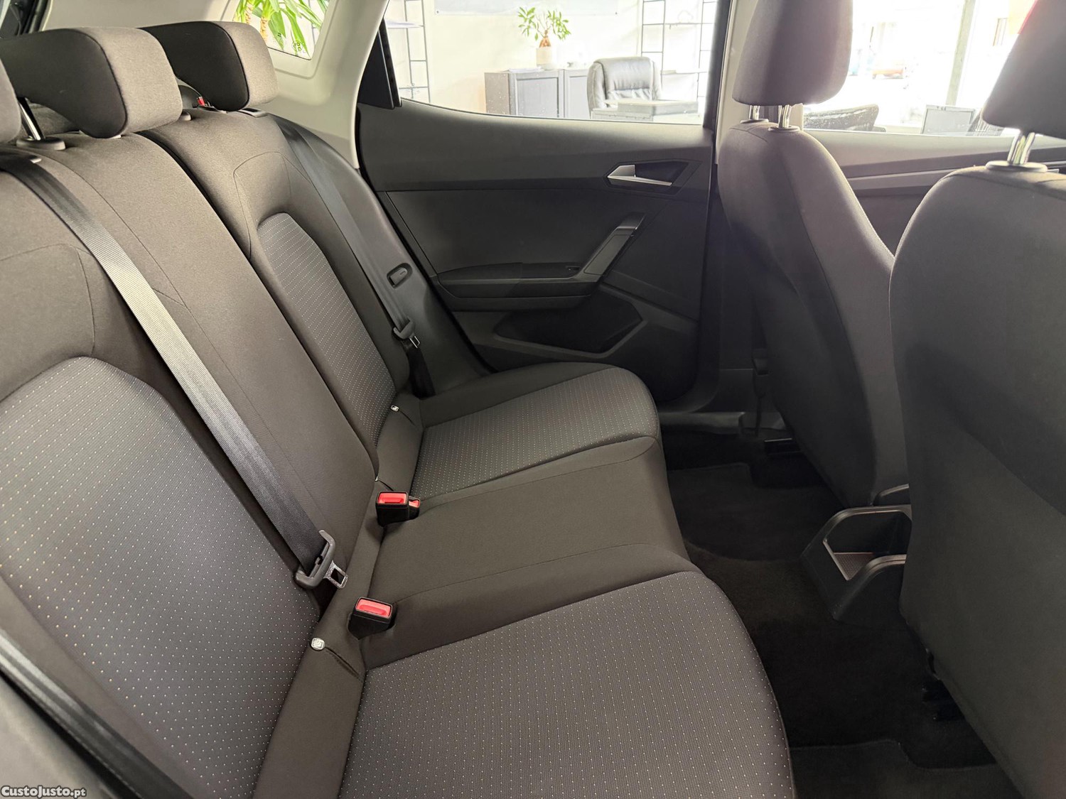 SEAT Arona 1.0 TSI Style — fotografia 5