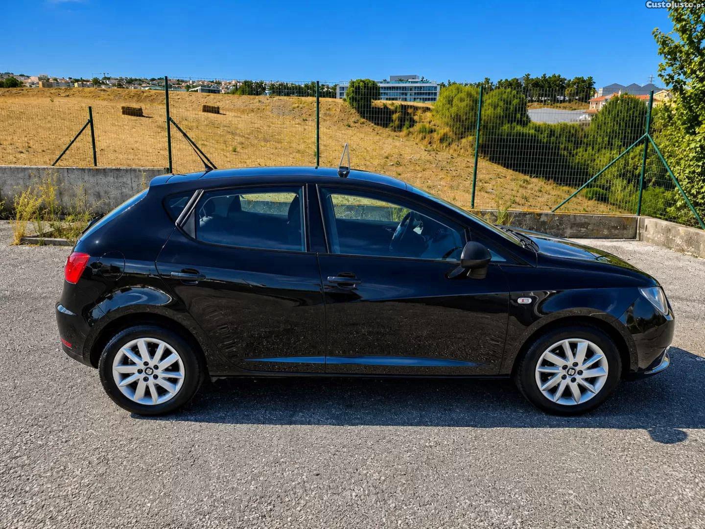 SEAT Ibiza 1.4 tdi reference — fotografia 12