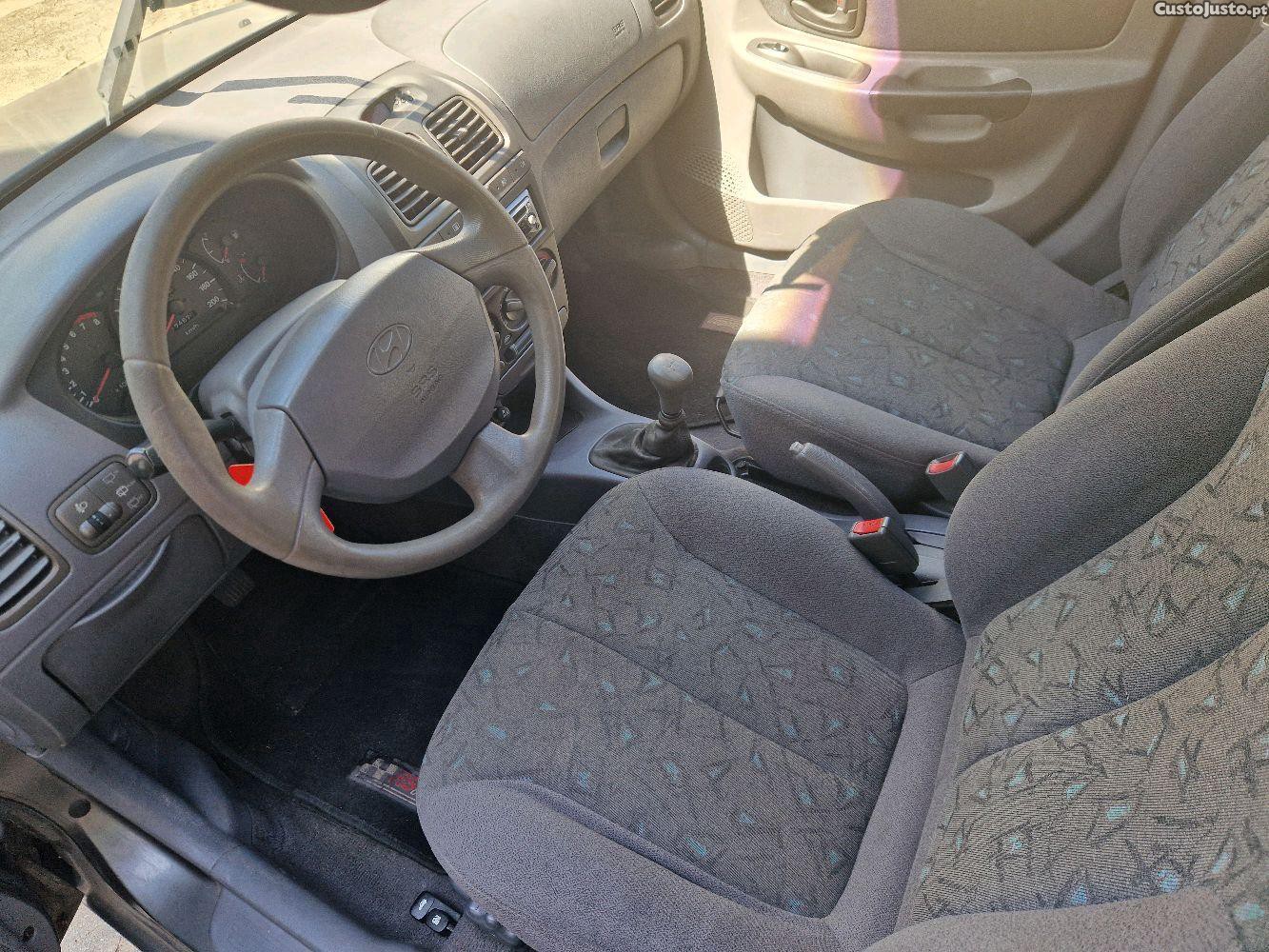 Hyundai Accent acc — fotografia 6