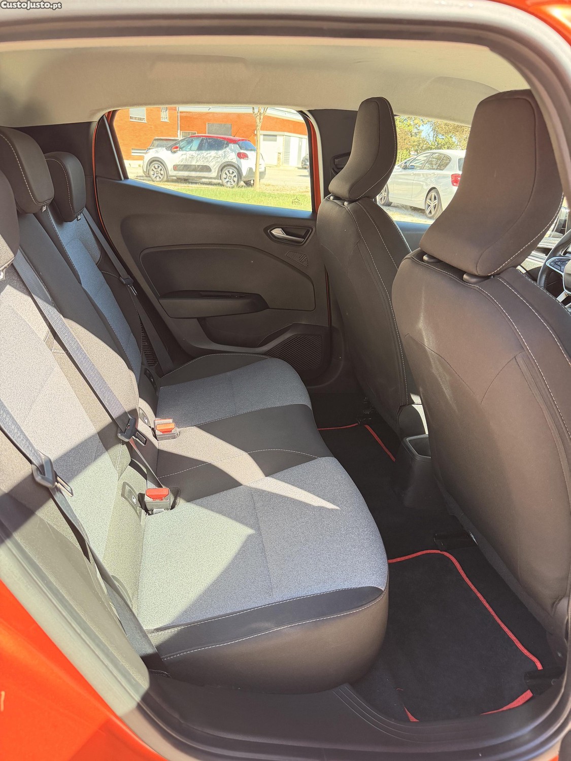 Renault Clio 1.6 E-TECH 145 — fotografia 4