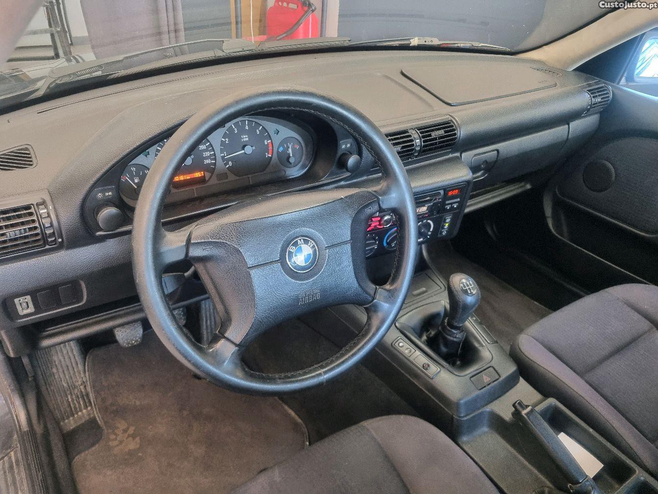 BMW 316 compact170 000km — fotografia 6