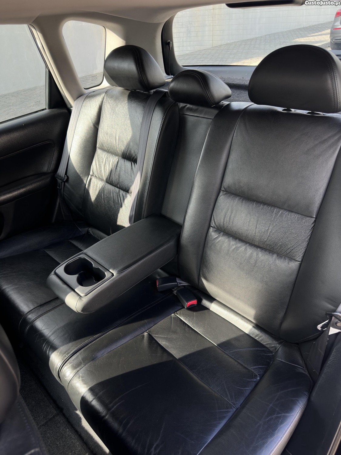 Honda Civic 1.6 i vtec Exlusive — fotografia 4