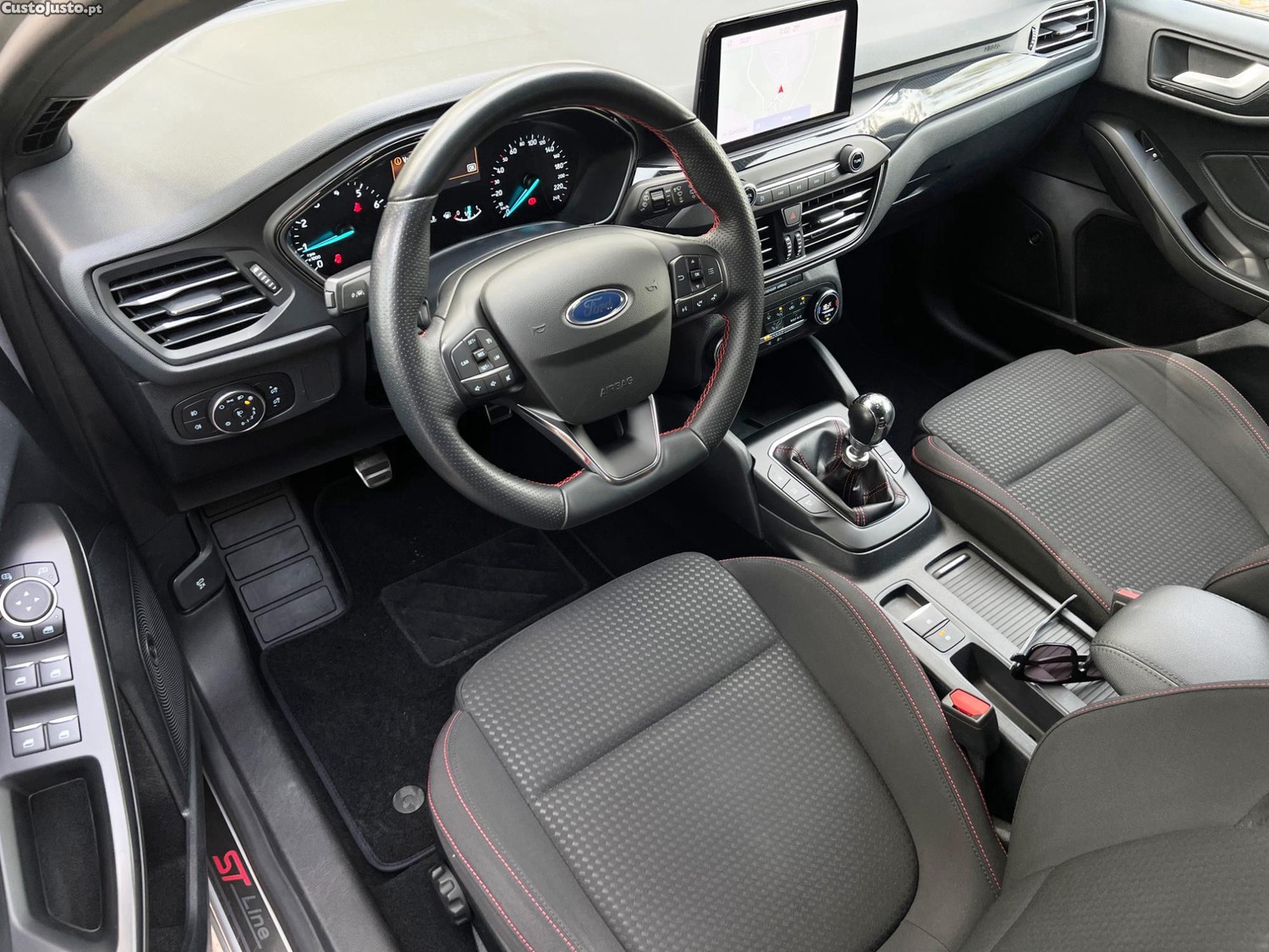Ford Focus SW 1.0 EcoBoost MHEV ST-Line — fotografia 2