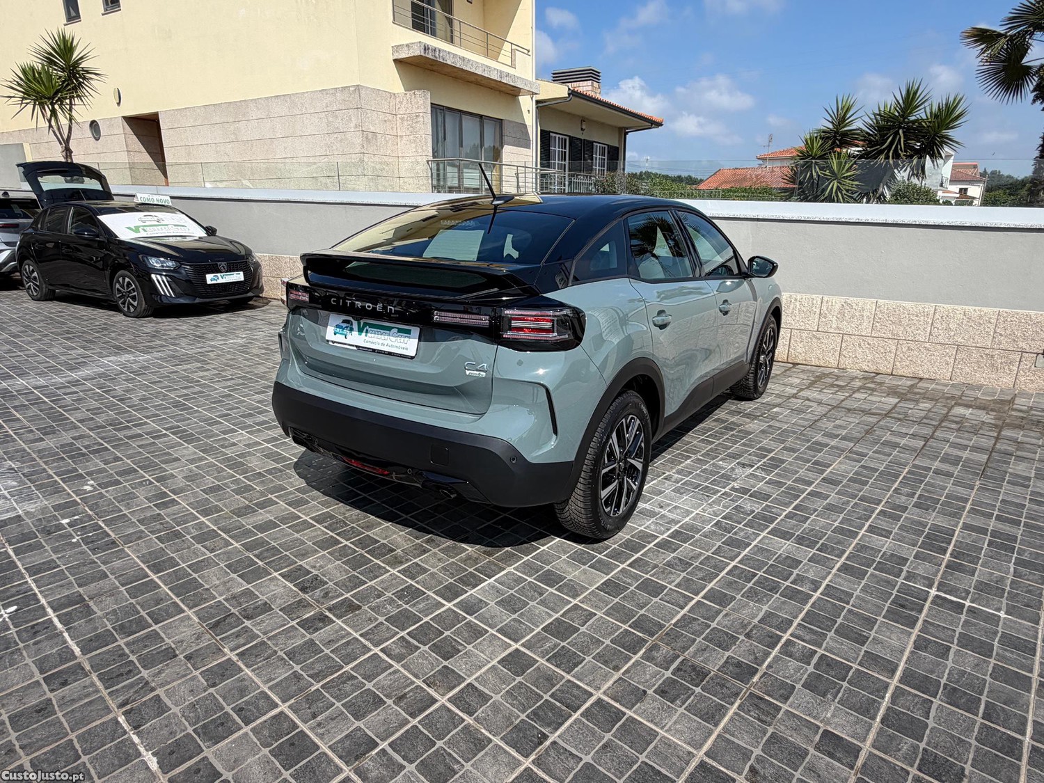 Citroën C4 1.2 Puretech 145cv hybrid Plus — fotografia 5