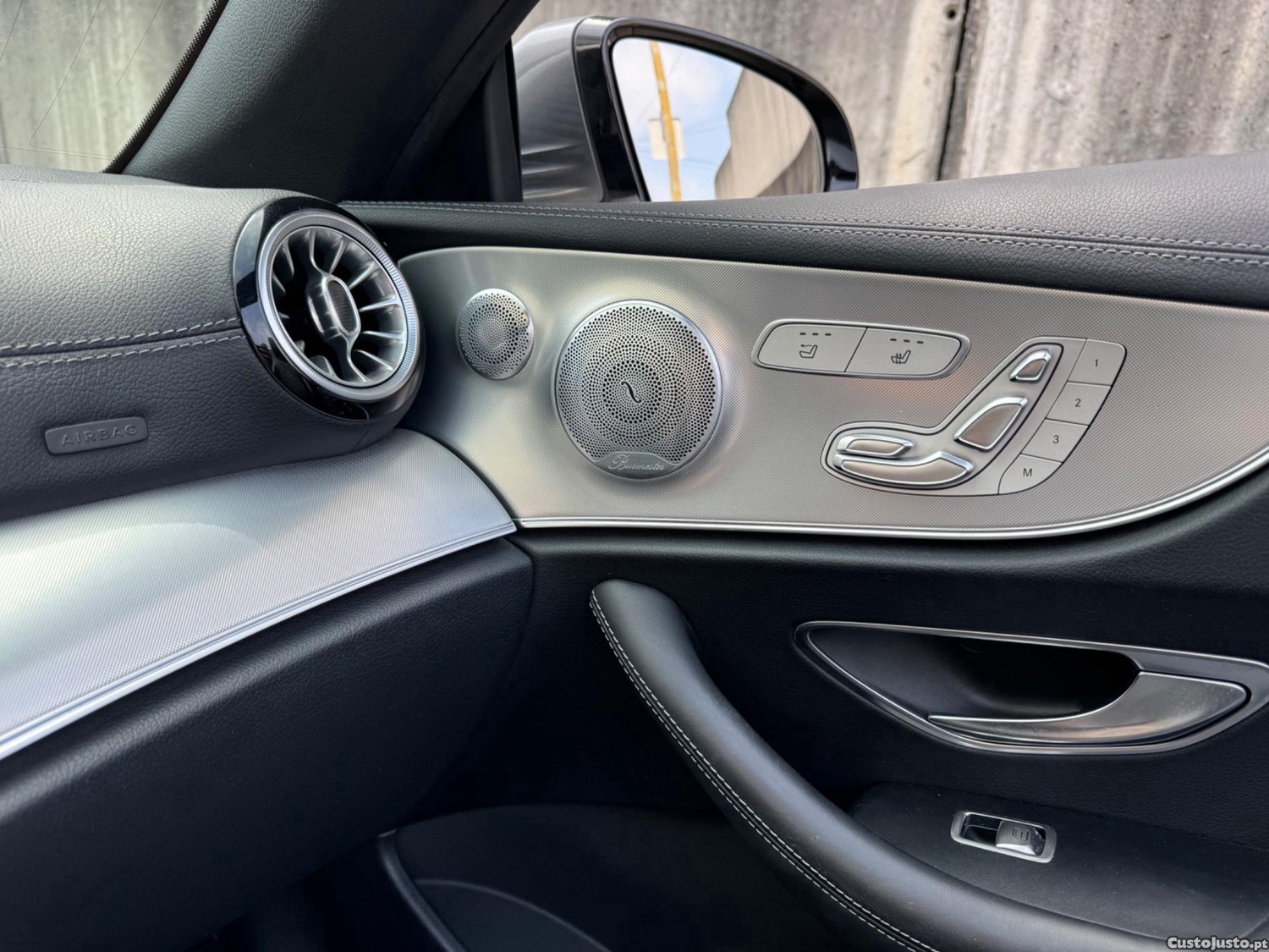 Mercedes-Benz E 220 D — fotografia 2