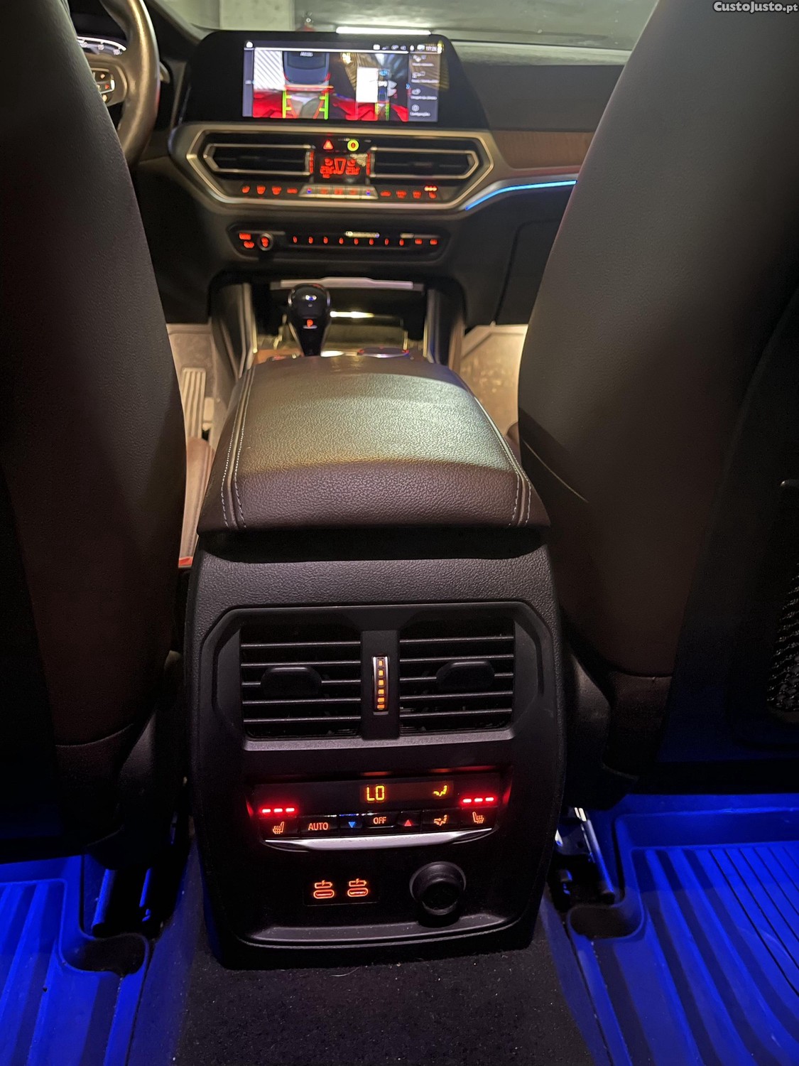 BMW 320 Luxury Line - 18 foto 3