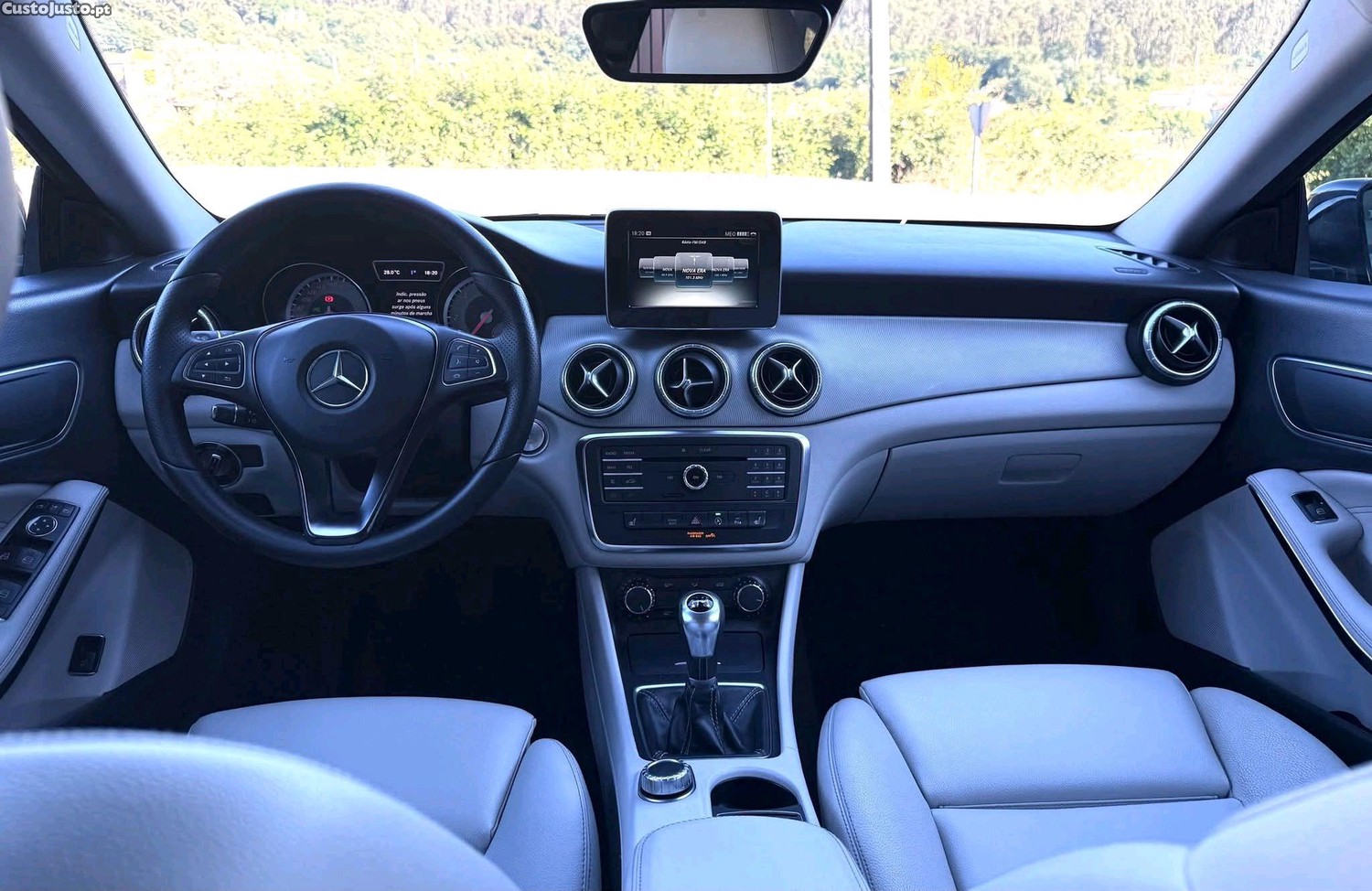 Mercedes-Benz CLA 180 180d — fotografia 3