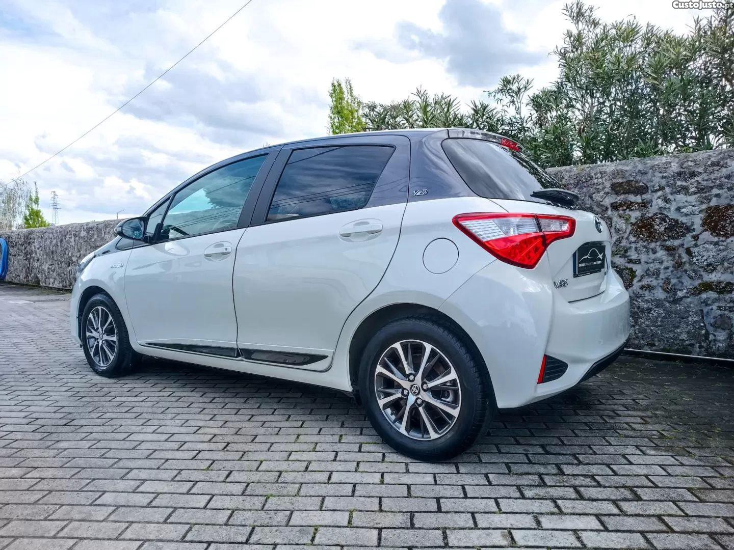 Toyota Yaris 1.5 hsd 20 anos - 19 — photo 4