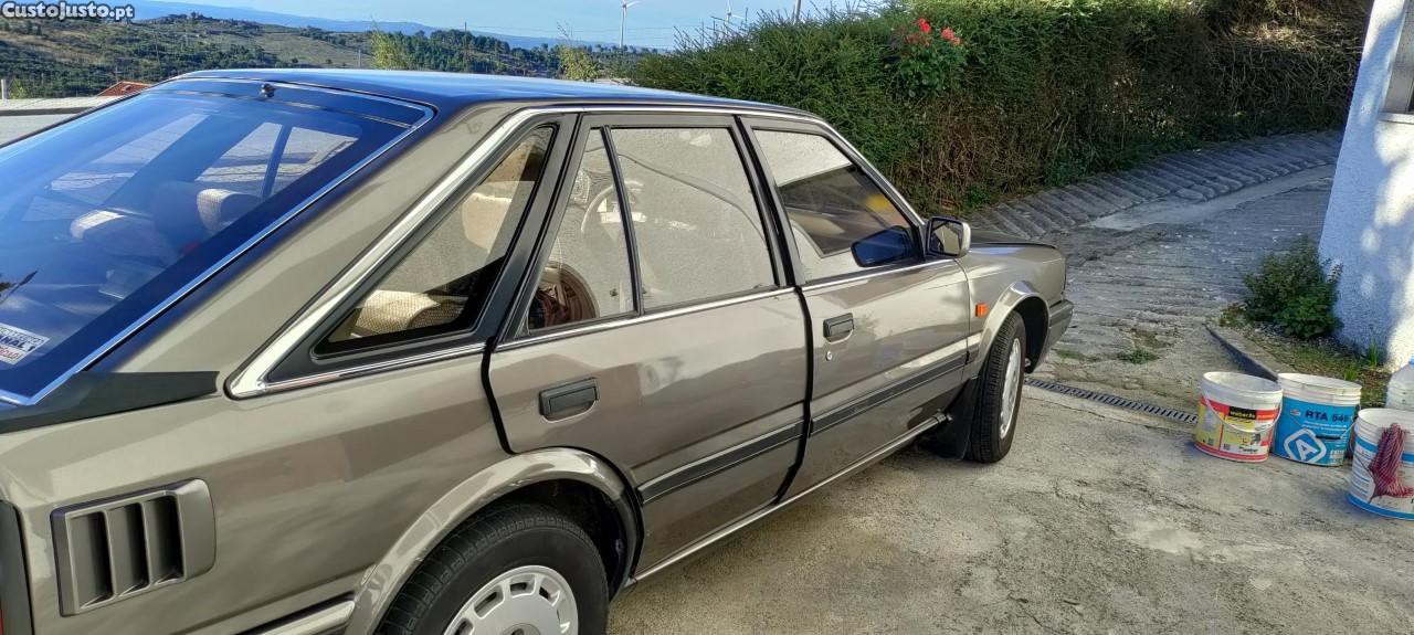Nissan Bluebird Hatchback — fotografia 7