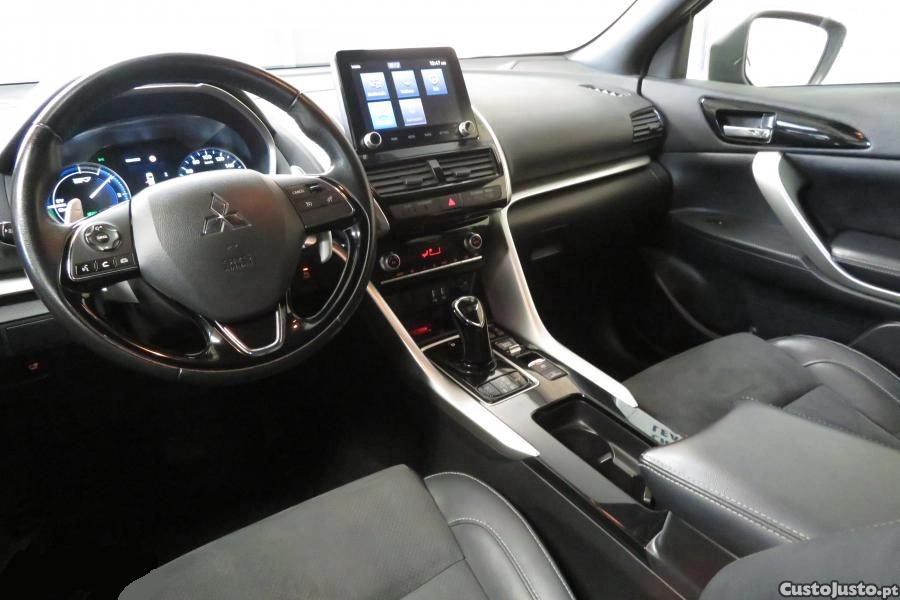 Mitsubishi Eclipse CROSS 2.4 PHEV 4WD (AUTO) — fotografia 3