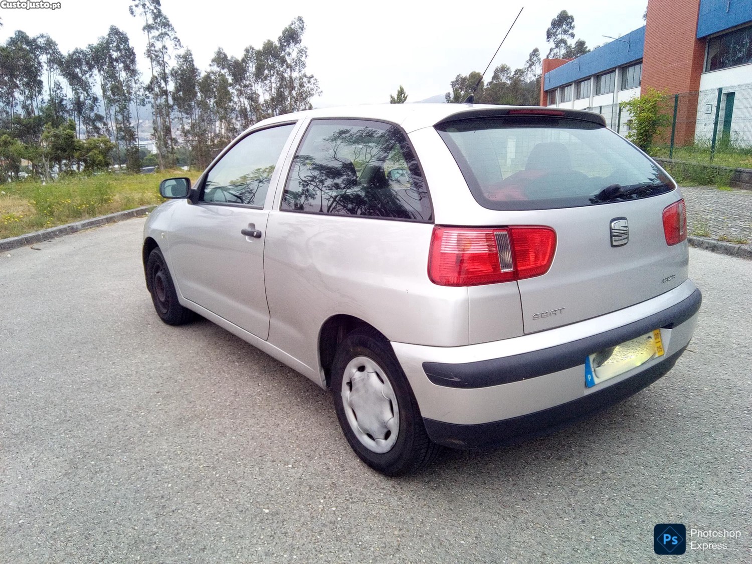 SEAT Ibiza 1.4 a gasolina apenas 211mil/km — fotografia 3