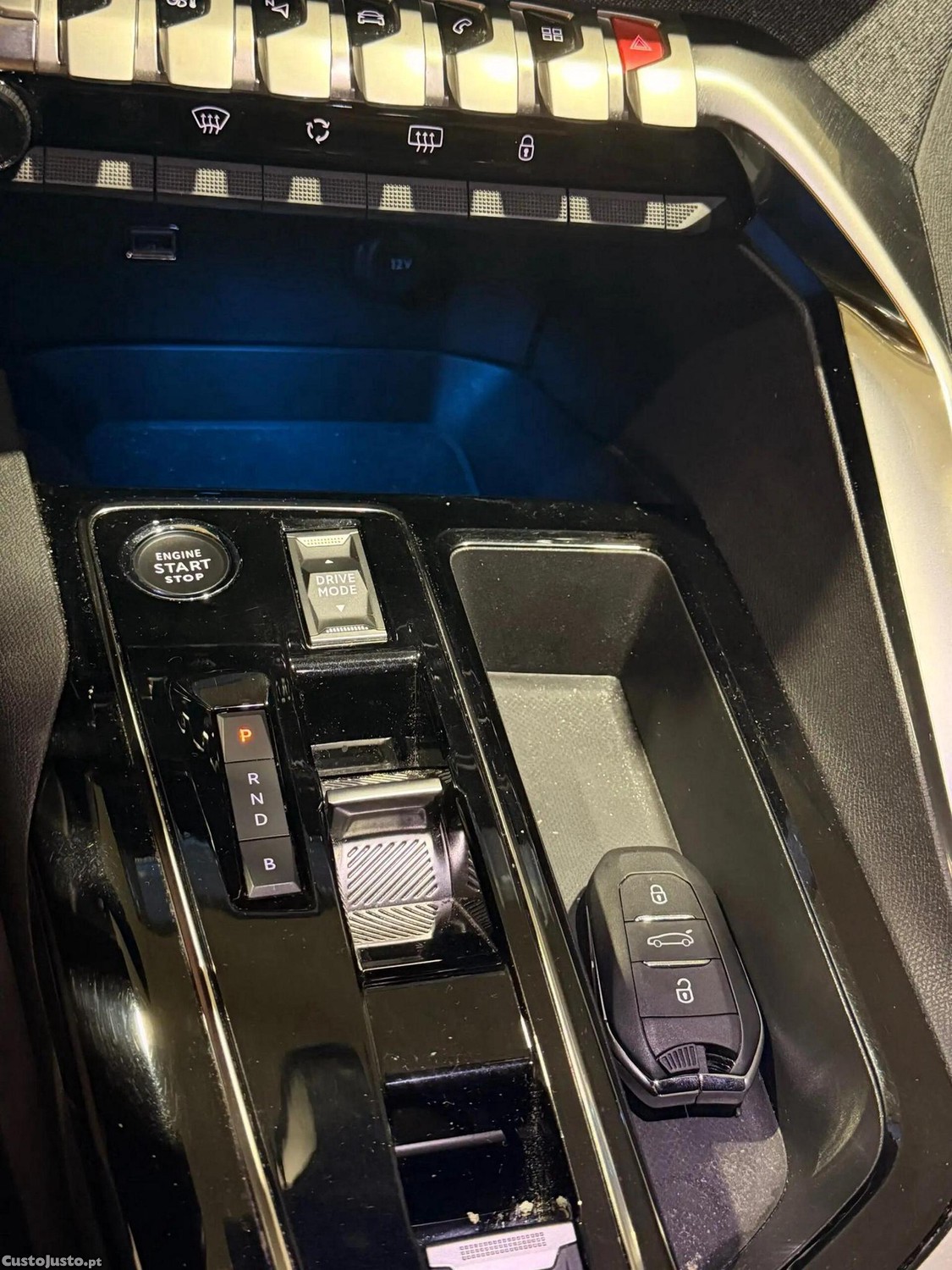 Peugeot 3008 1.6 Hybrid Allure Pack e-EAT8 — fotografia 4