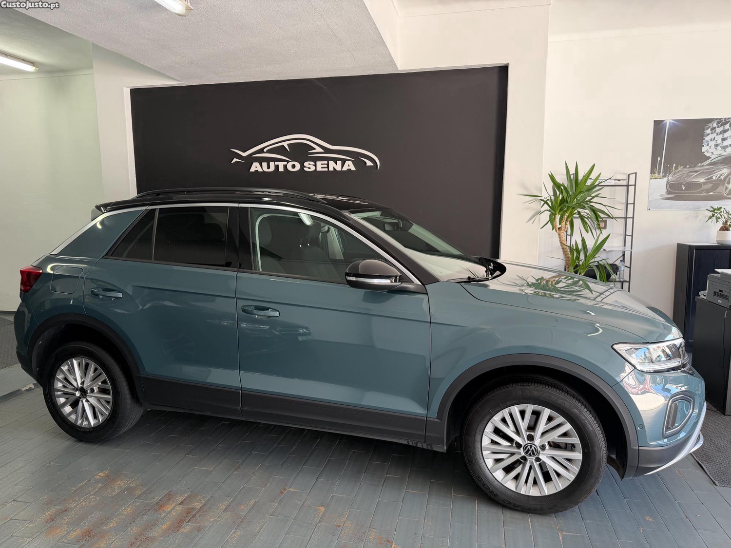 Volkswagen T-Roc 1.0 TSI Life — fotografia 10