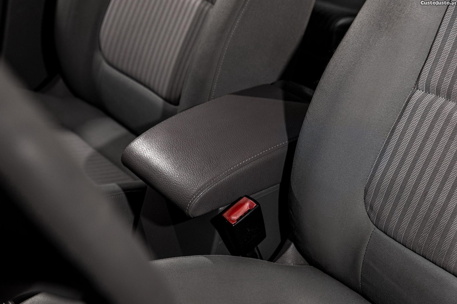 SEAT Alhambra 2.0 TDI Reference Eco. — fotografia 7