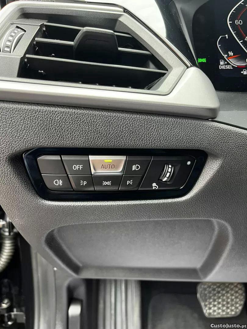 BMW 320 D auto — fotografia 13