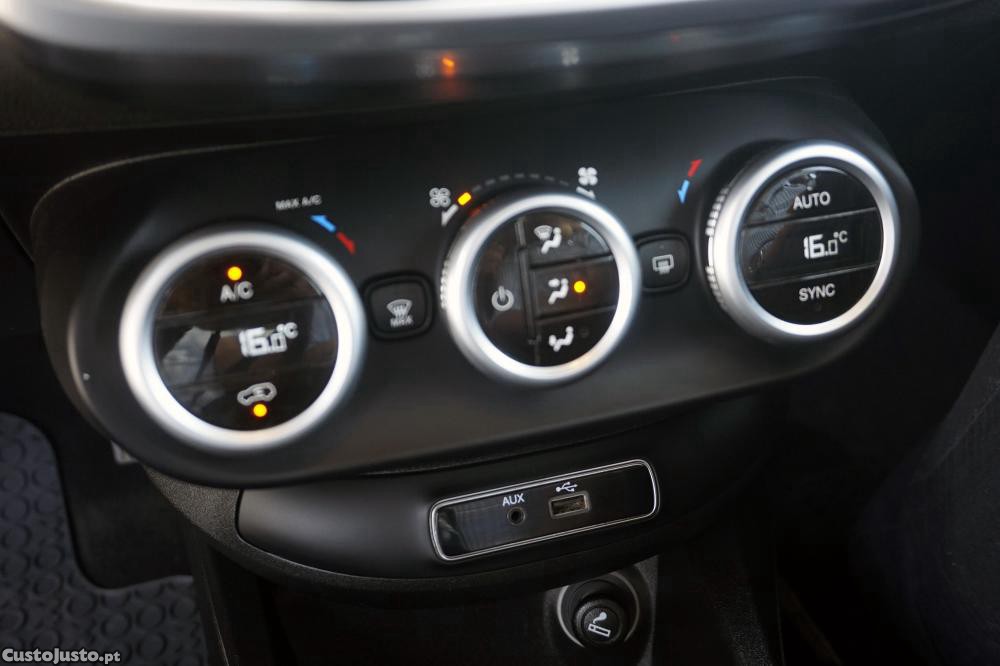 Fiat 500X 1.6 MJ Lounge S&S — fotografia 3