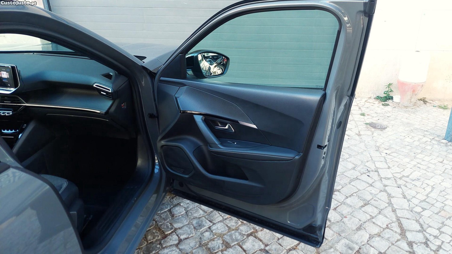 Peugeot e-2008 54 kWh Allure — fotografia 4