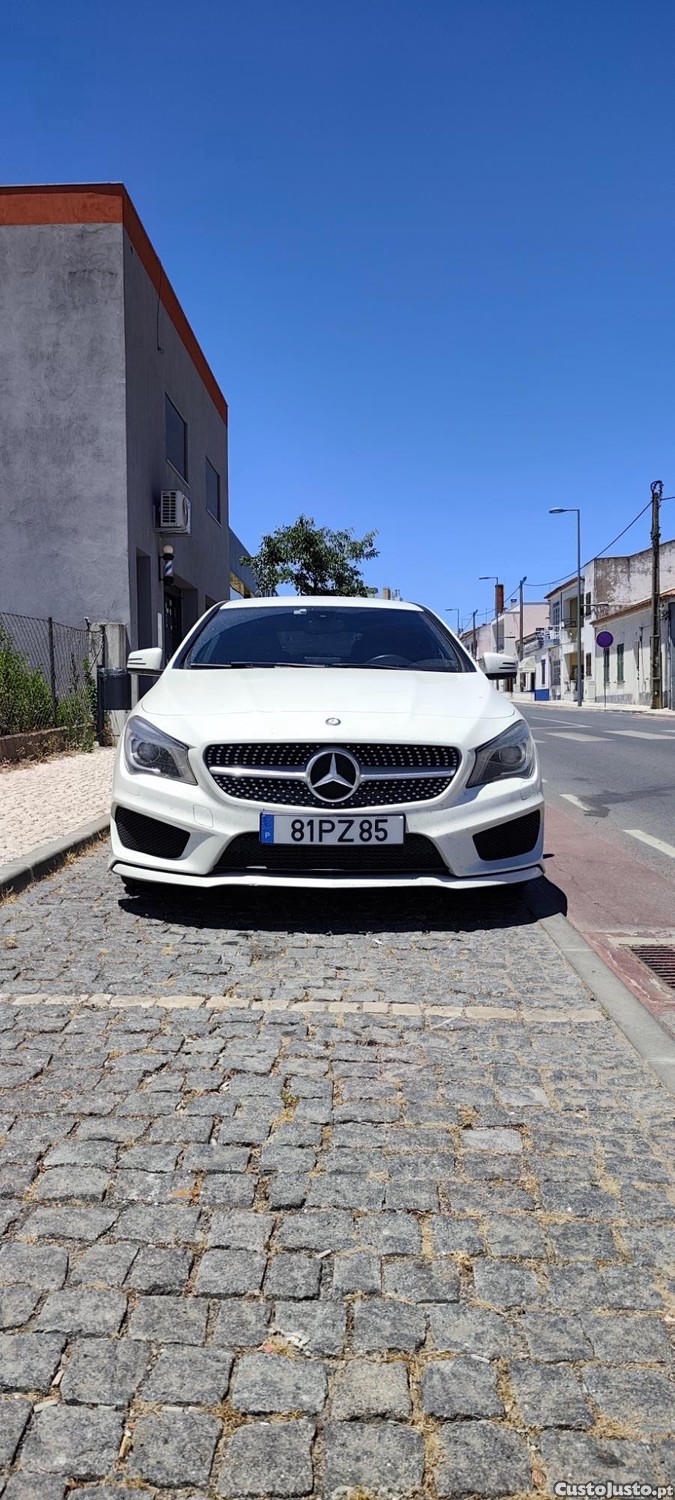 Mercedes-Benz CLA 180 180 Cdi AMG — fotografia 3