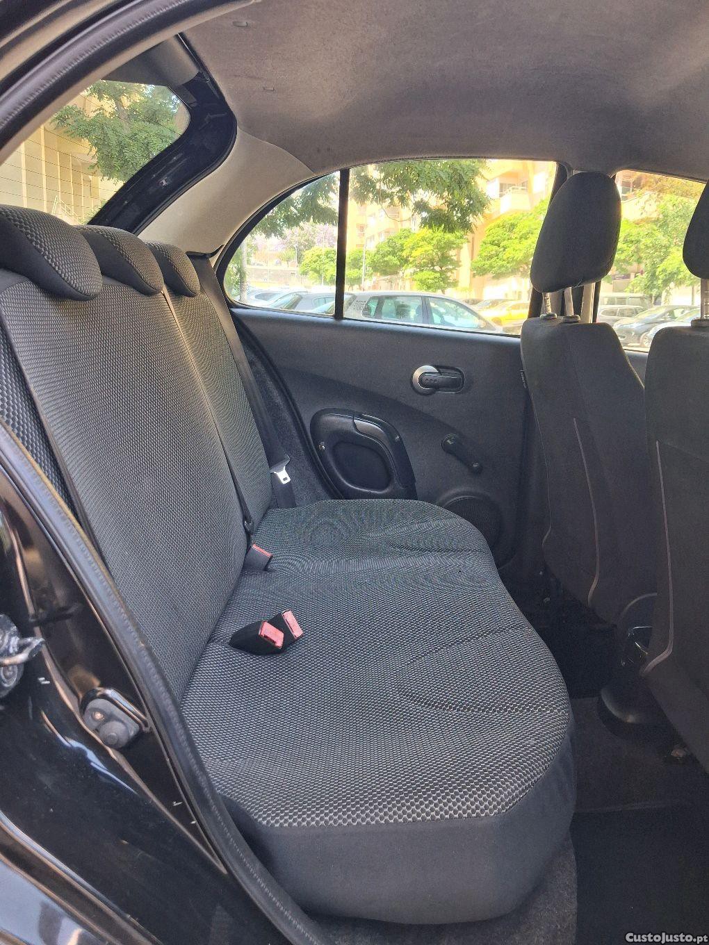 Nissan Micra 1.2i 5p+AC 2010 — fotografia 5