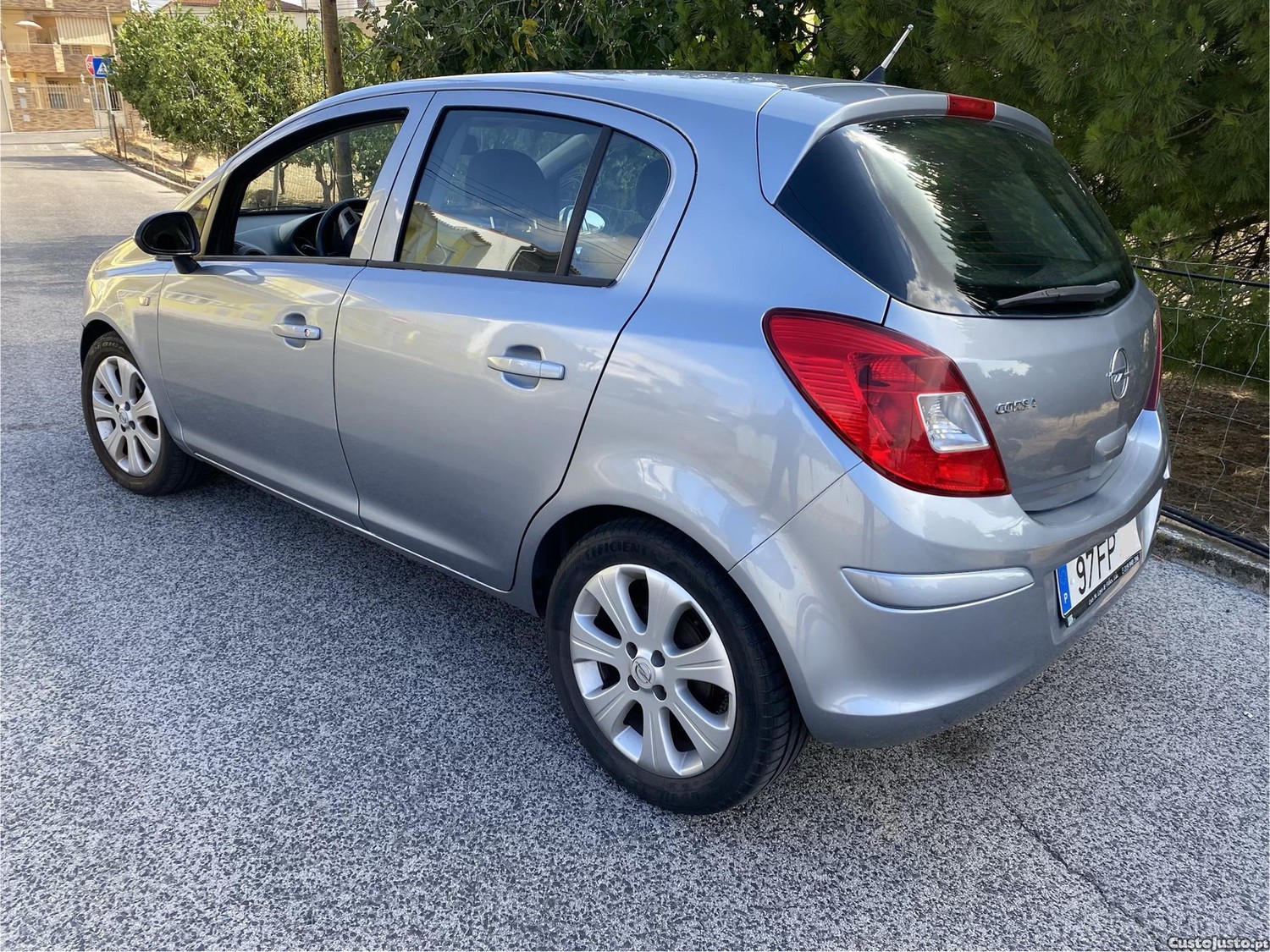Opel Corsa 1.2 — fotografia 9