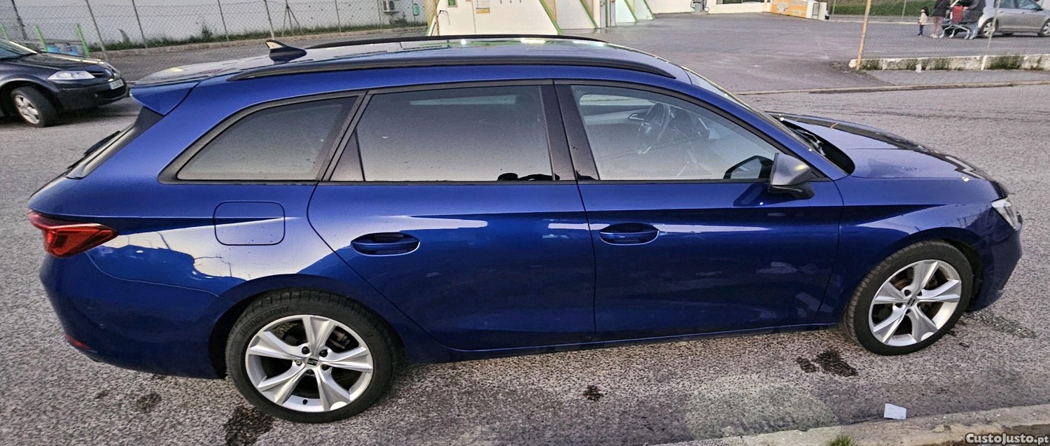 SEAT Leon Sportstourer2.0 tdi 150cv Fr dsg — fotografia 10
