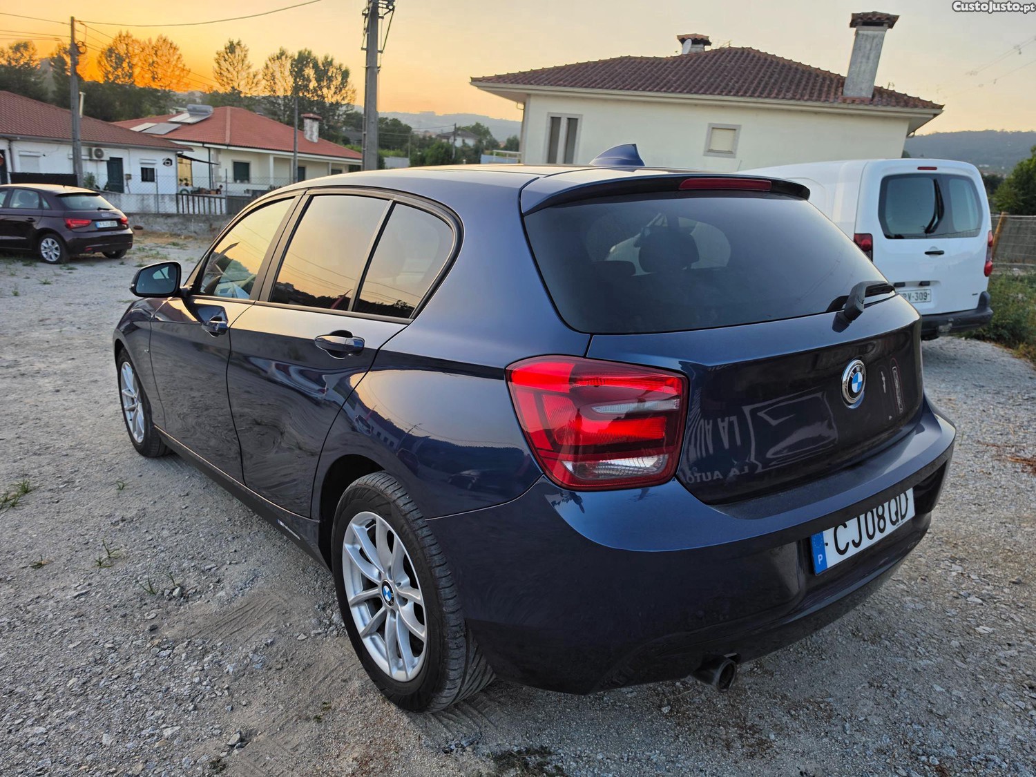 BMW 116 Sport Linemuito novo — fotografia 9