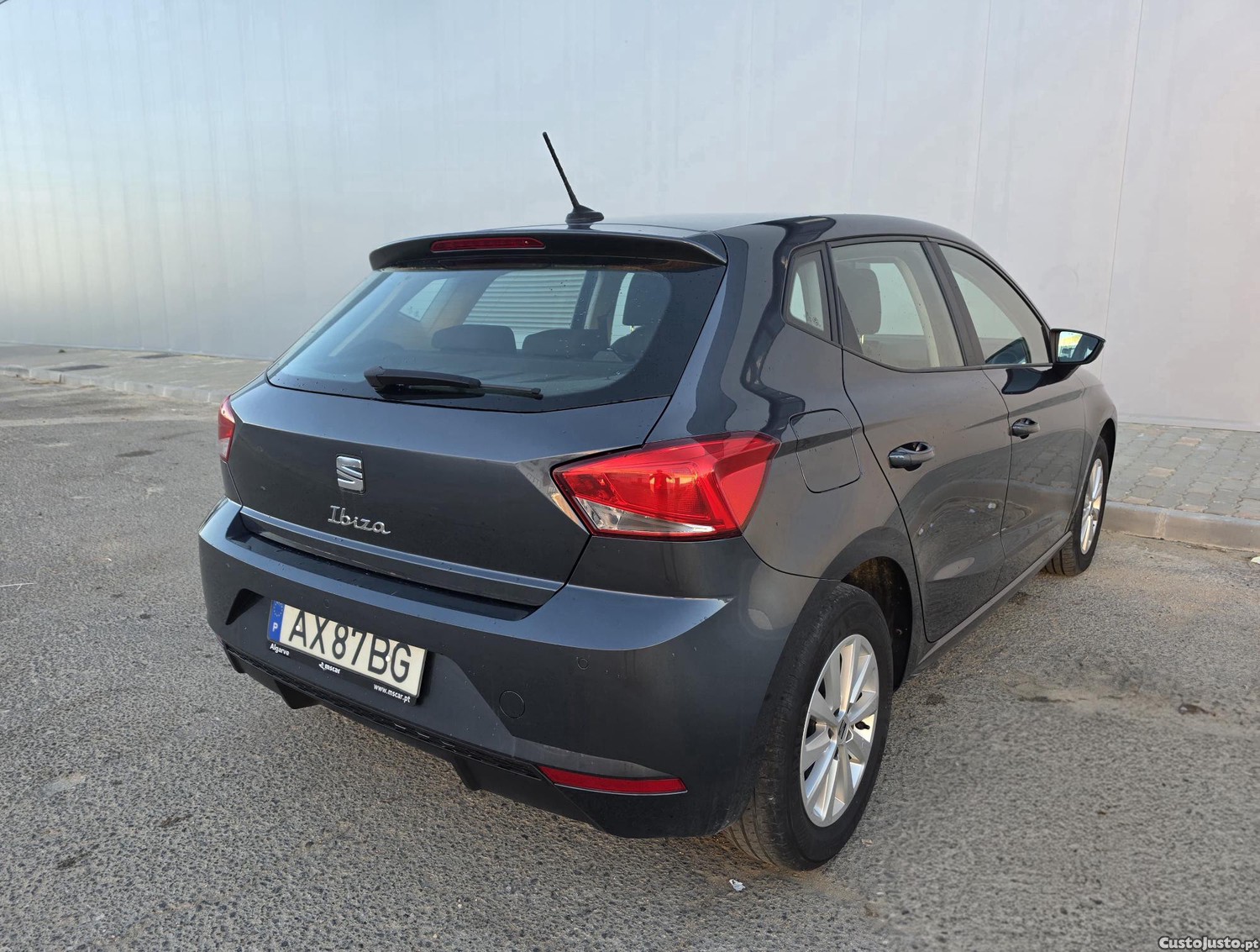 SEAT Ibiza 23 — fotografia 4