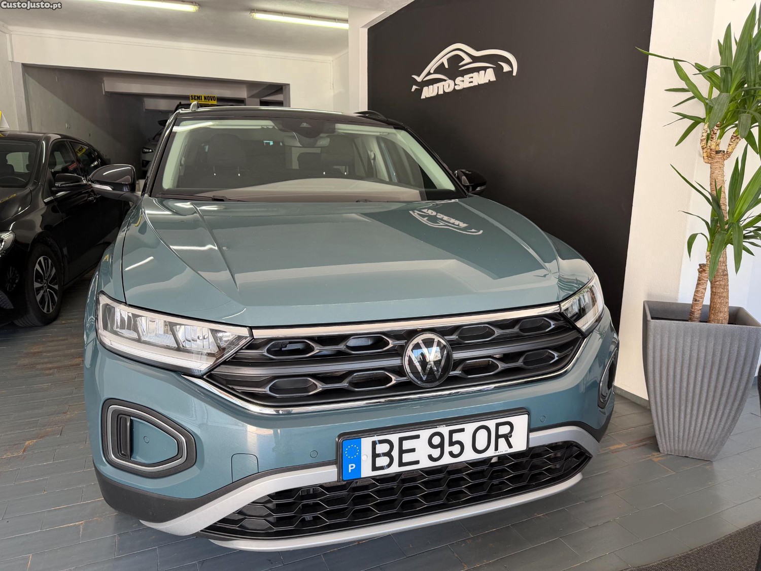 Volkswagen T-Roc 1.0 TSI Life — fotografia 11