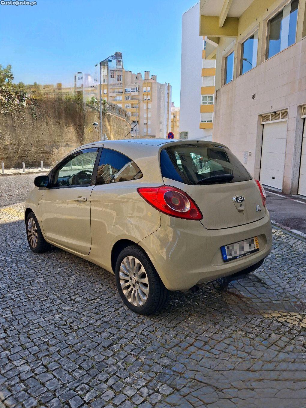 Ford KA 1.2i+AC 2010 — fotografia 8