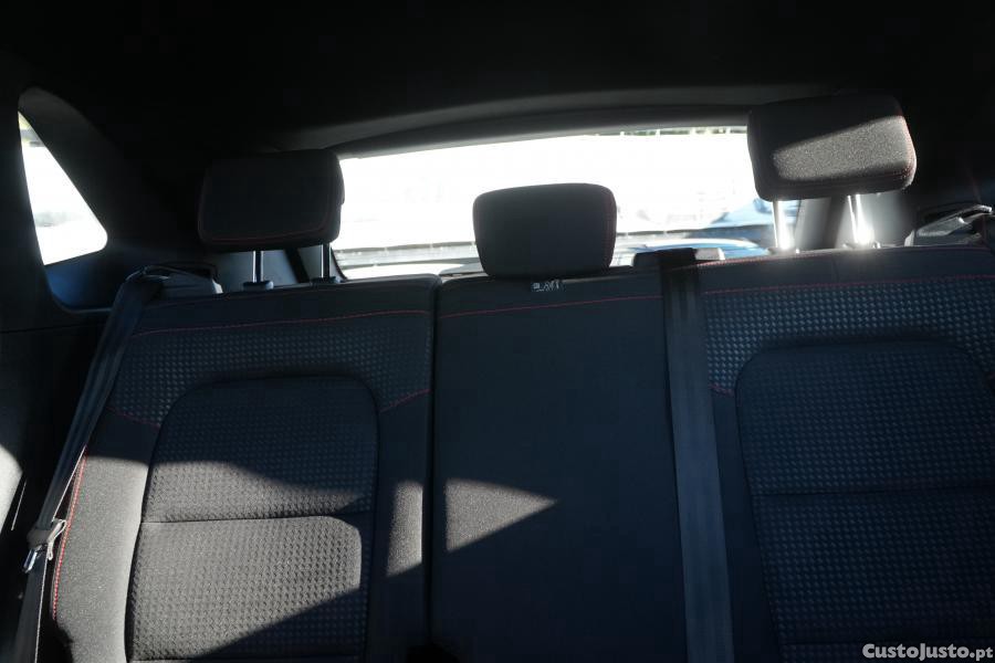 Ford Kuga 1.5 EcoBoost ST-Line — fotografia 2