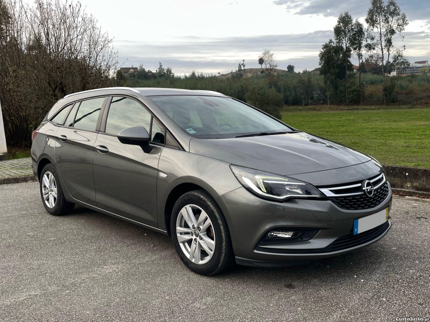 Opel Astra 1.0 Gasolina 105cv — fotografia 10