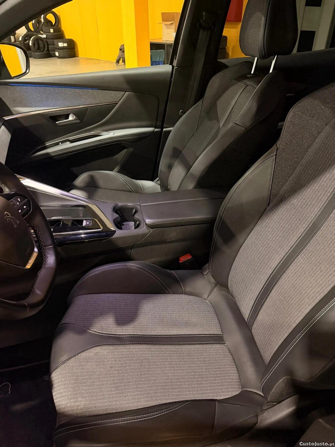 Peugeot 3008 1.6 Hybrid Allure Pack e-EAT8 — fotografia 3